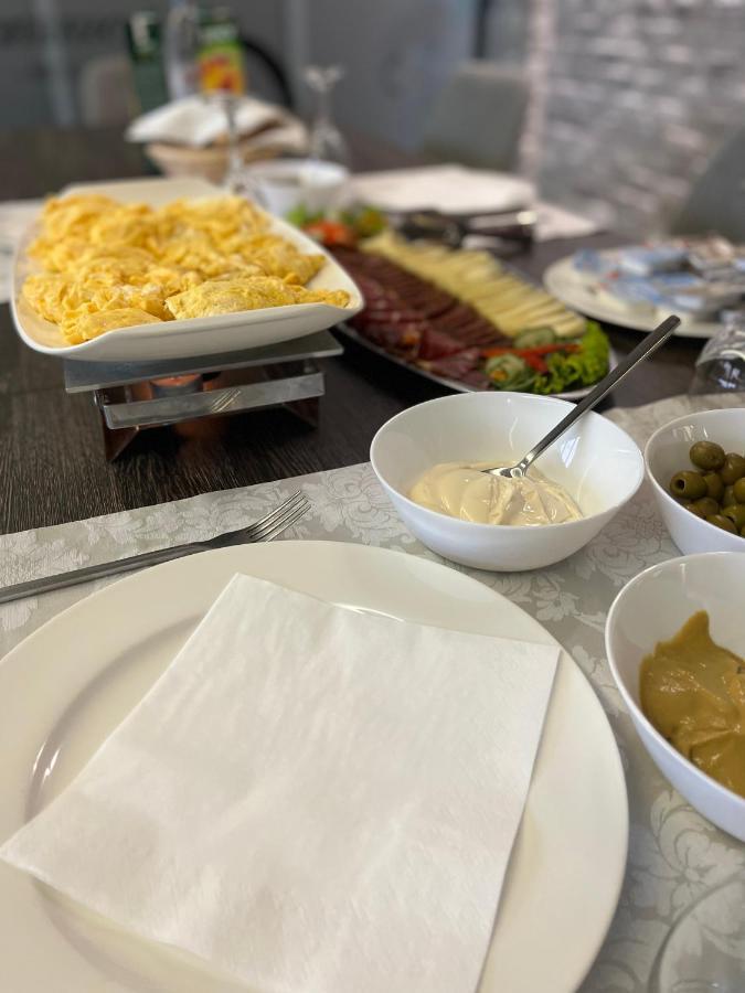 ווקובאר Maestro - Rooms & Restaurant מראה חיצוני תמונה
