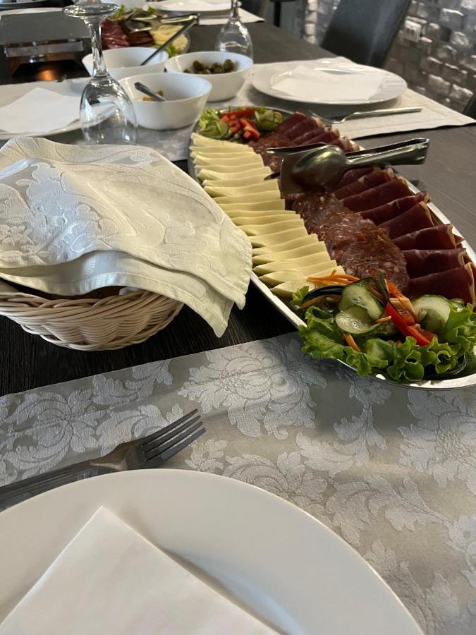 ווקובאר Maestro - Rooms & Restaurant מראה חיצוני תמונה